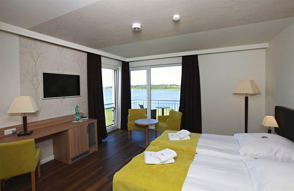 Hotel Warnow ロストック エクステリア 写真